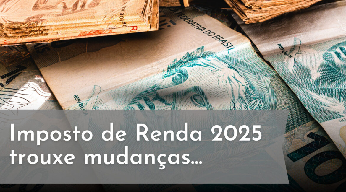 Pessoa organizando documentos para o Imposto de Renda 2025