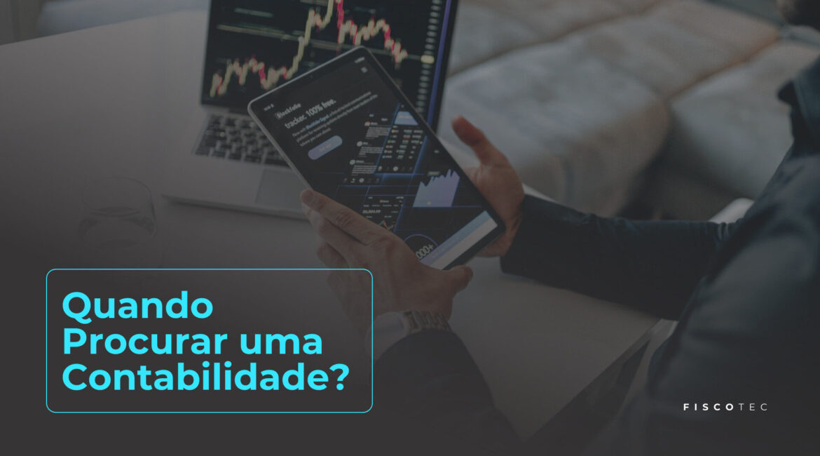“Empresário tentando entender quando procurar uma contabilidade para seu negócio”